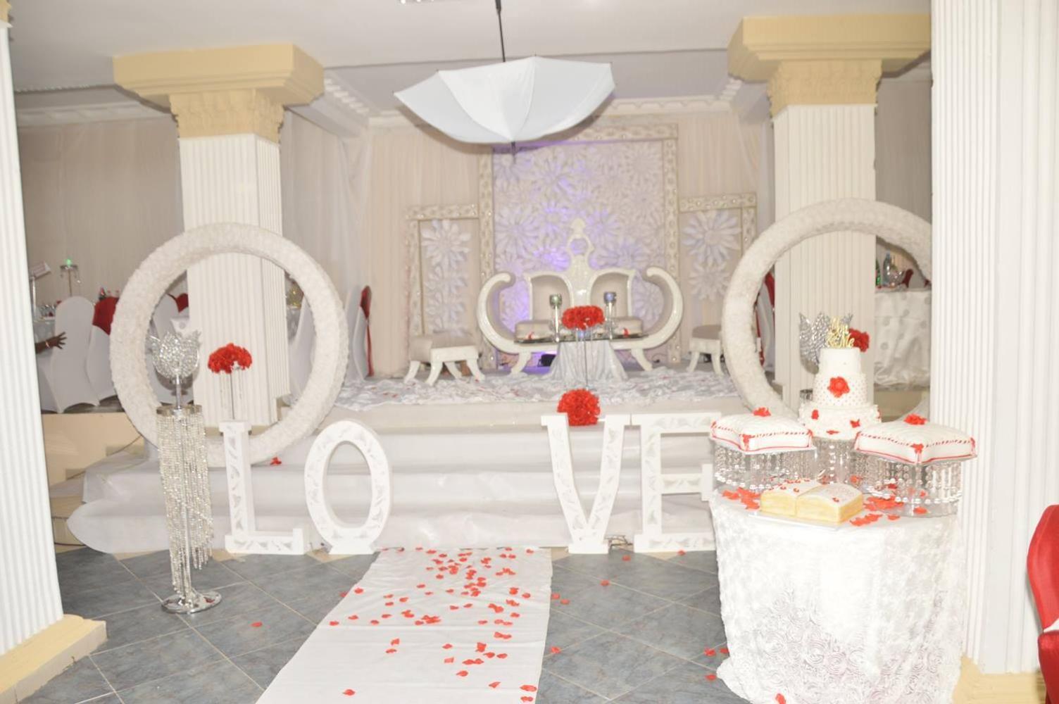 Hotel Vallee Des Princes Douala Buitenkant foto
